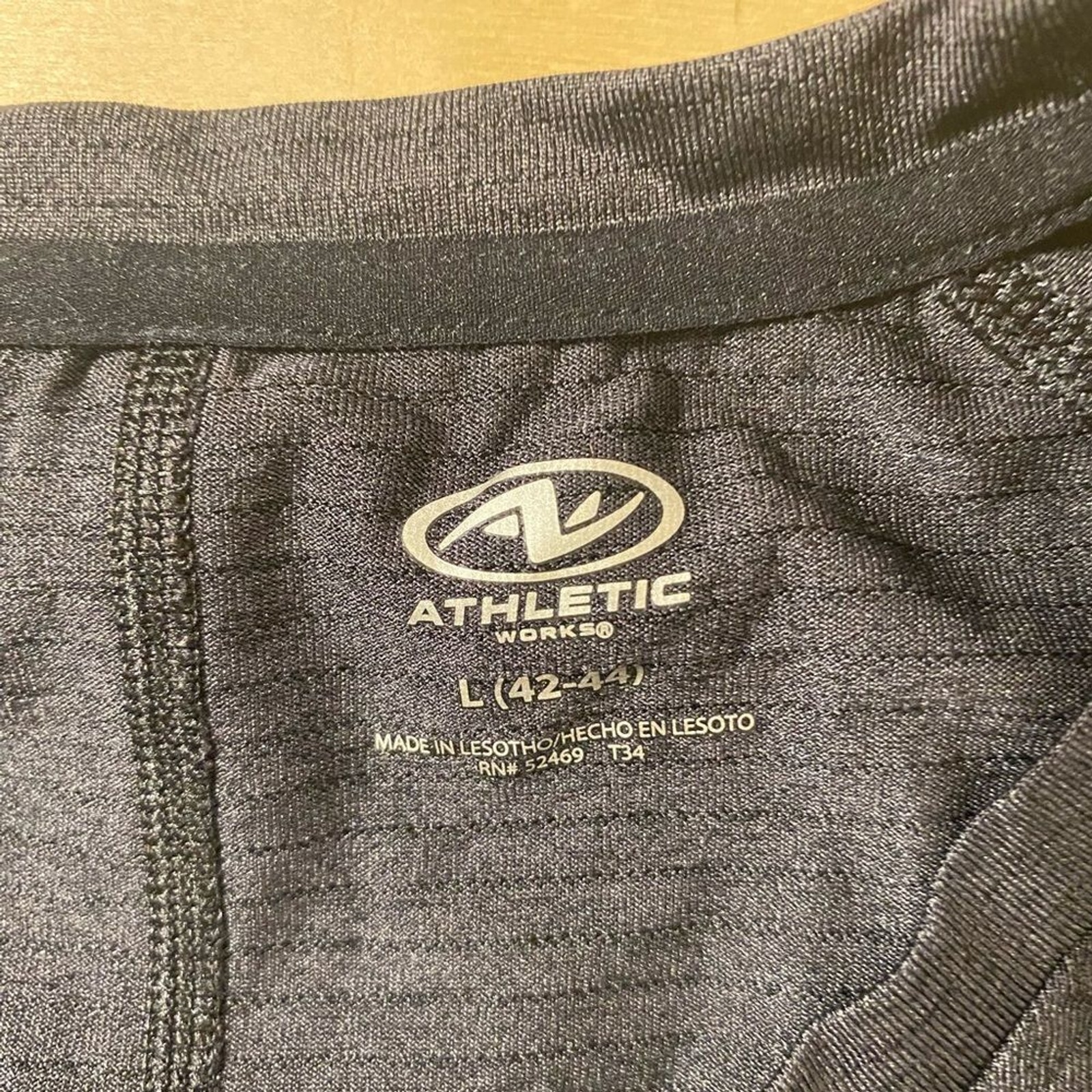 Athletic Works Dark Gray Short Sleeve Tee Large (42-44) (OX) gallery