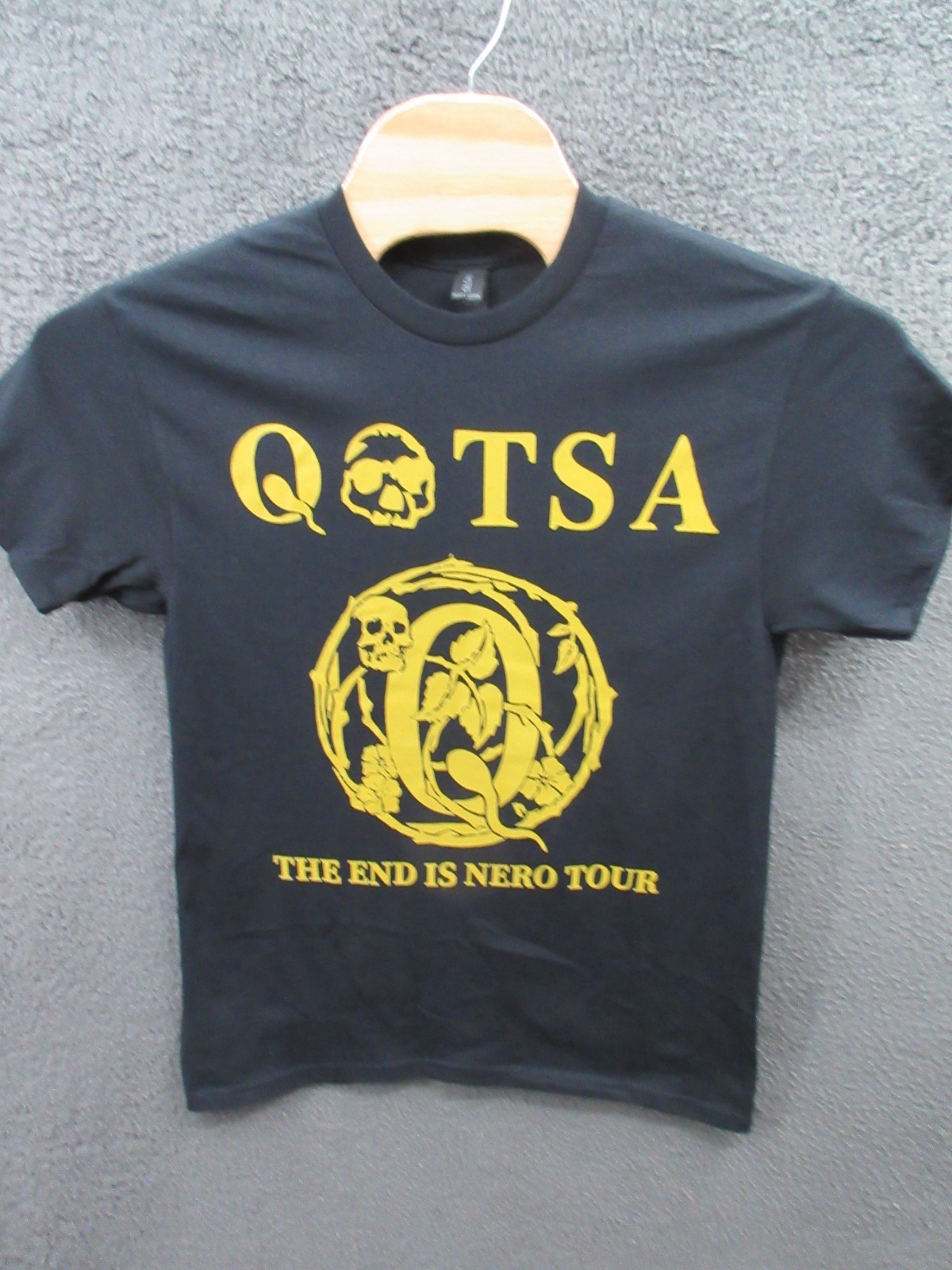NWOT Queens of the Stone Age QOTSA End is Nero Tour Shirt Men Medium gallery
