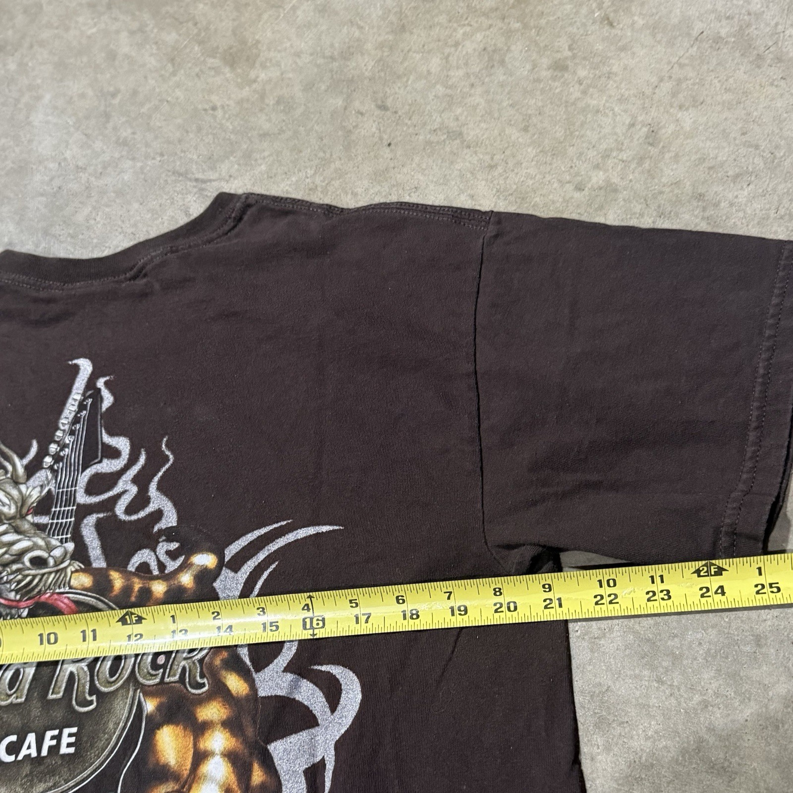 Hard Rock Y2k Surf Skate Vintage Dragon and Tiger T-Shirt Brown Size L 2000s emo gallery