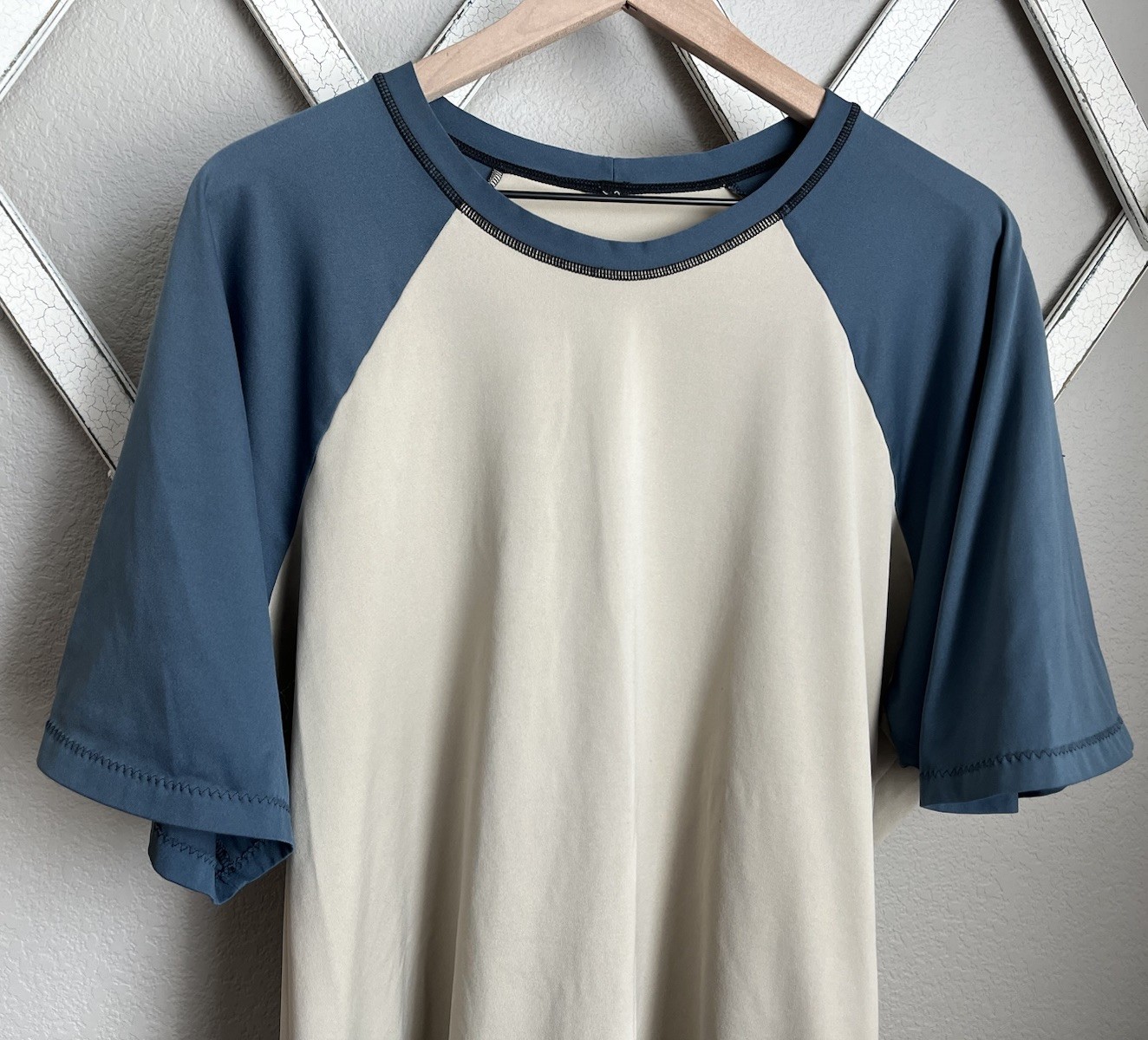 Melanzana Men's XL/2XL Two-Tone Short Sleeve T-Shirt - No Tag, See Measurements gallery