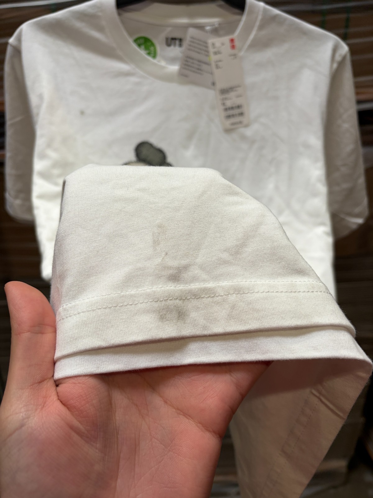 KAWS x Uniqlo Collaboration UT Graphic T-shirt size XL Kaws Tokyo First Japan gallery