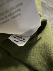 Medium Nike Sportswear Premium Essential Pocket Tee Green DR7929 Loose Fit