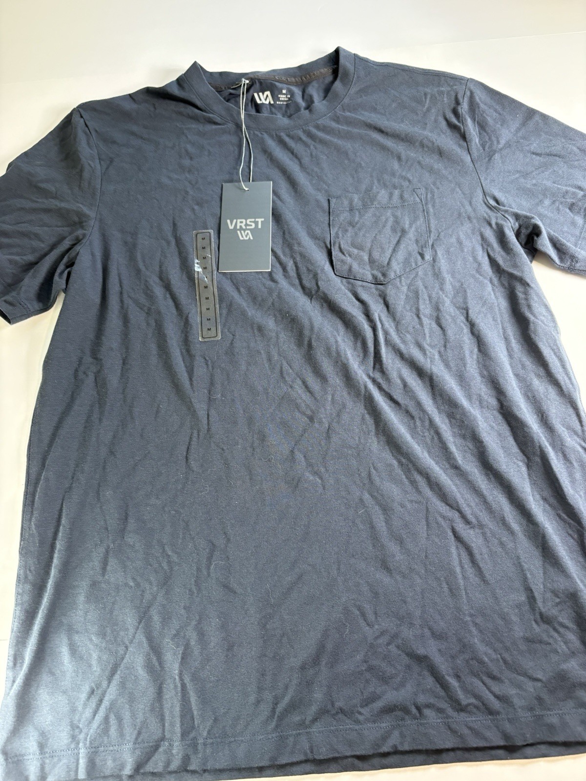 VRST Men's Medium Essential Pocket Darker Ardosia Slate Tshirt NWT Breathe UVP30 gallery