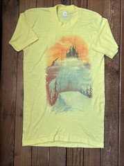 Vintage 70s Gothic Castle Dracula Nosferatu Yellow T-Shirt Size L