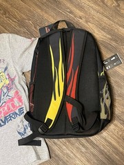 Marvel Men’s T-Shirt Deadpool and Wolverine Best Buds Gray + Backpack Included