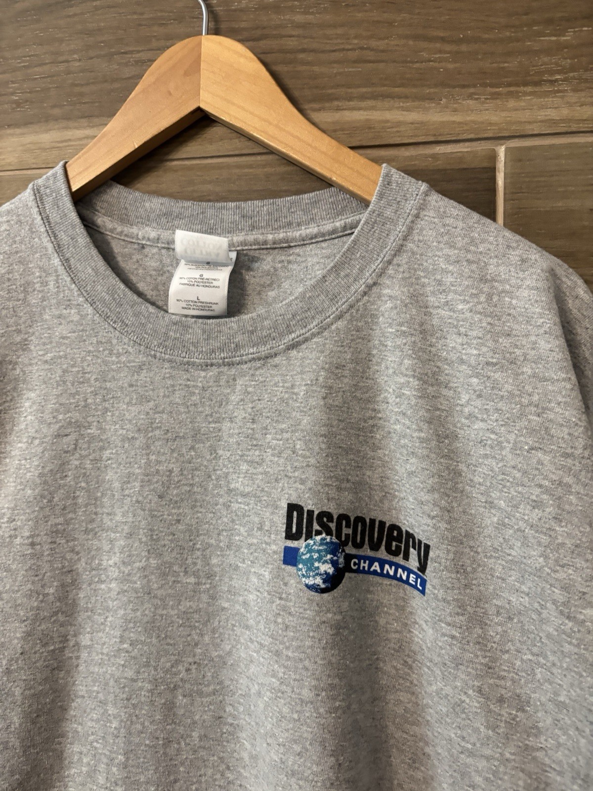 Vintage Discovery Channel TV Promo Grey Graphic T Shirt Size Large 90s Y2K Logo gallery