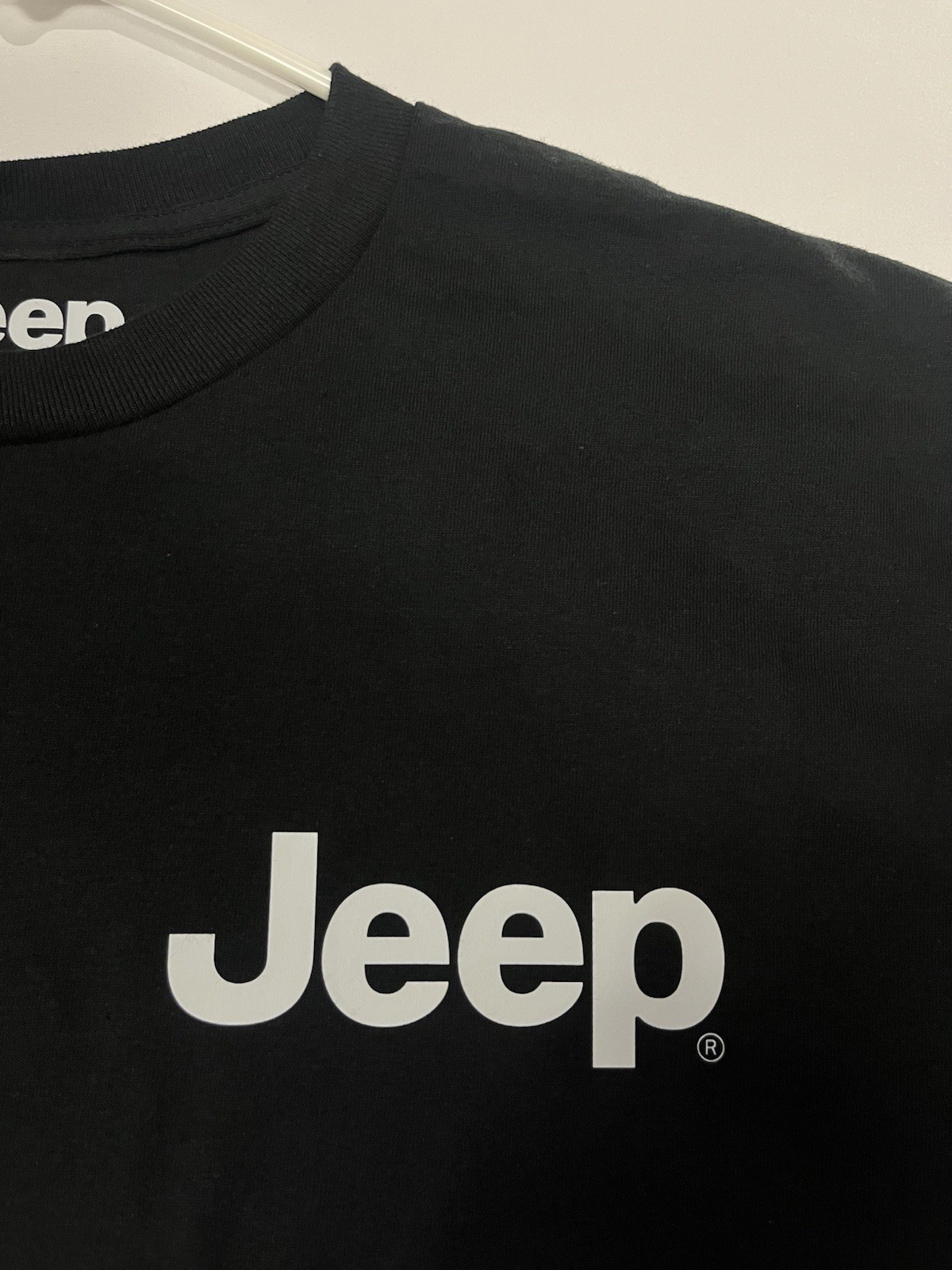 JEEP LOGO BLACK T-SHIRT (Adult Size Large) Wrangler/Gladiator Truck Emblem Tee gallery