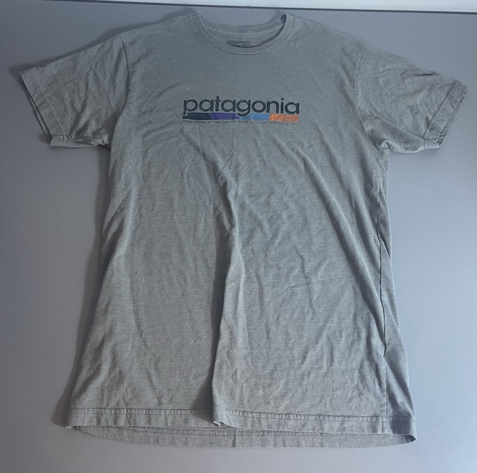 Patagonia Shirt Mens Medium Gray Spell Out Short Sleeve Slim Fit Hiking Casual gallery