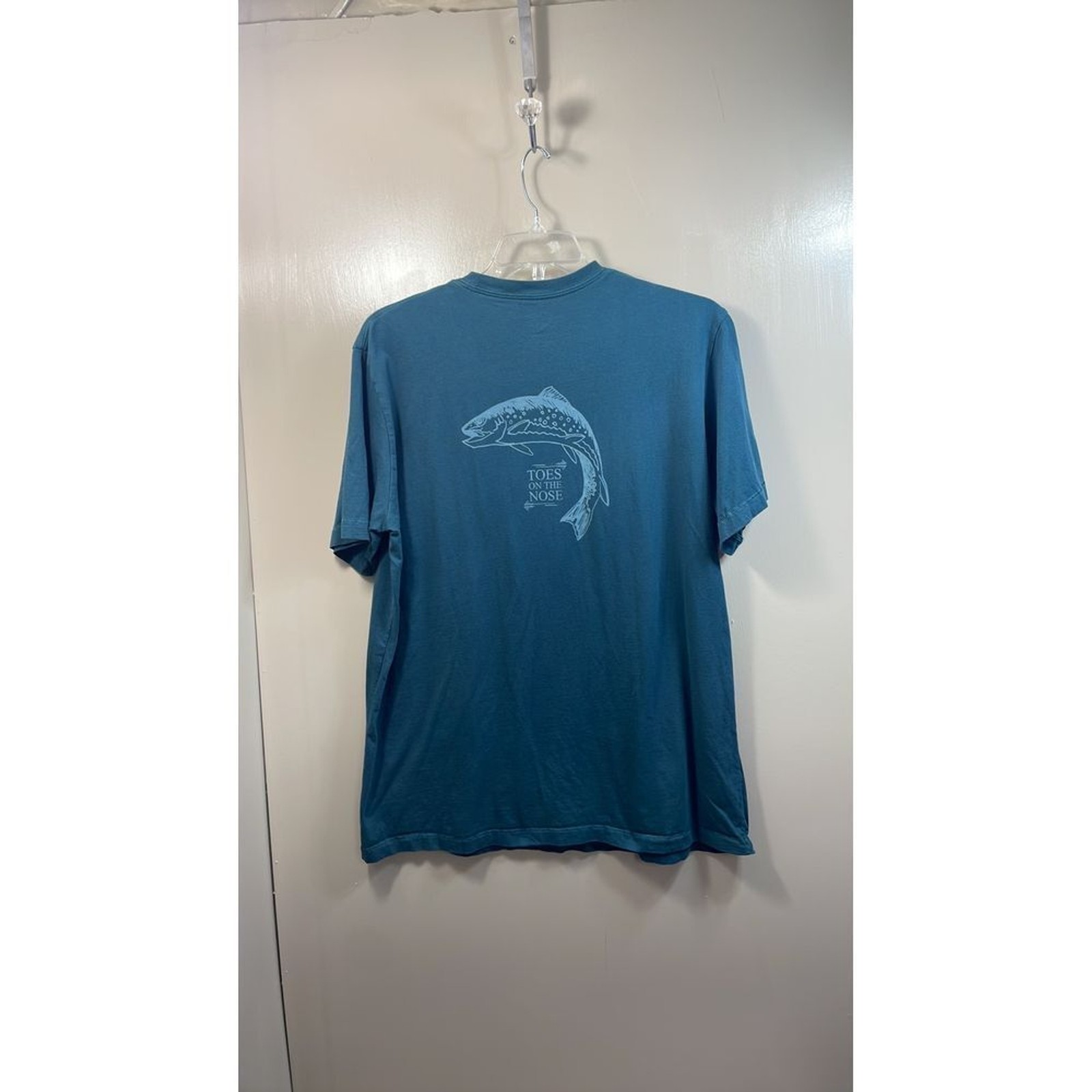 Toes on the Nose Fish Graphic T-Shirt Fishing Outdoor Lifestyle Cotton Tee Large gallery