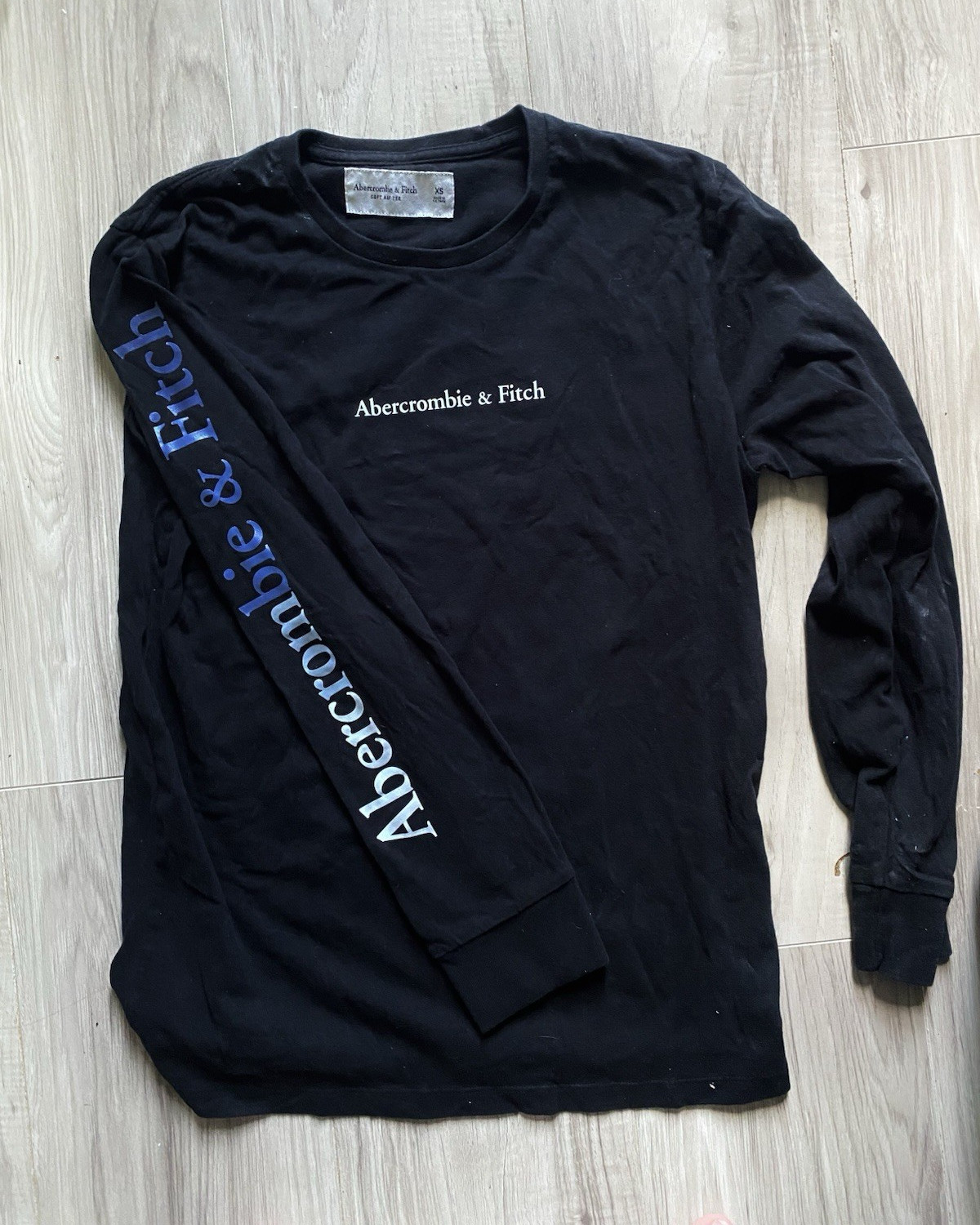 Abercrombie & Fitch Soft A&F Long Sleeve Crew Graphic