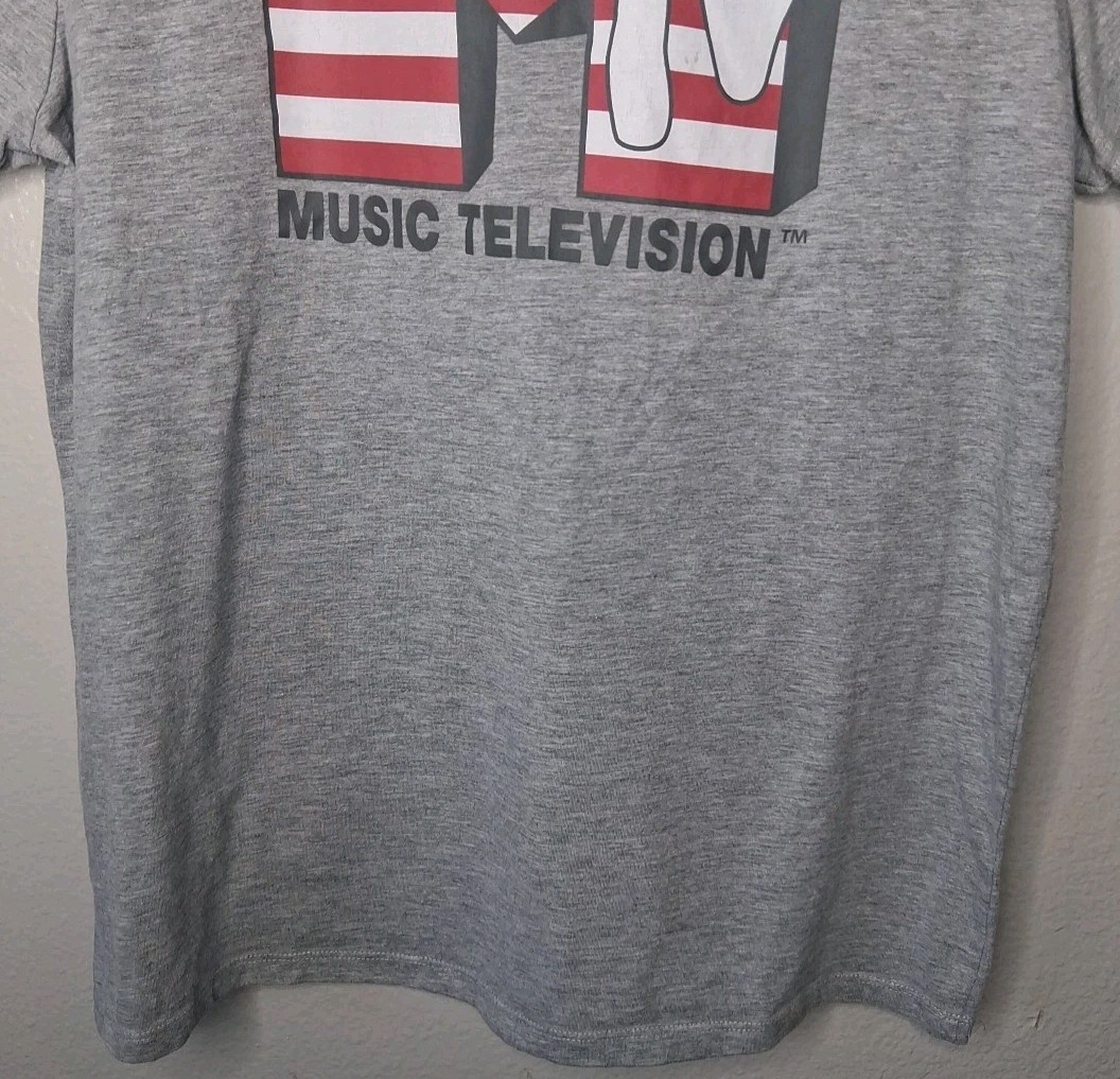 MTV Music Television T-Shirt USA American Flag Print Tee Large (42/44) gallery