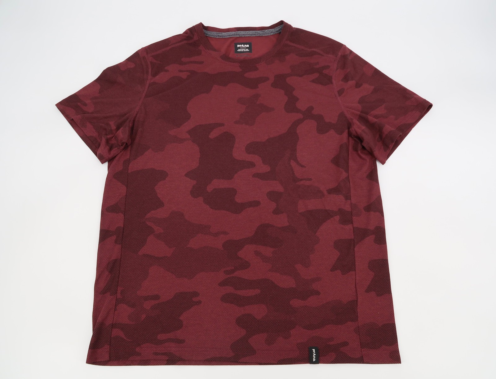 Prana Shirt Mens Medium Burgundy Prospect Heights Graphic Camo Performance