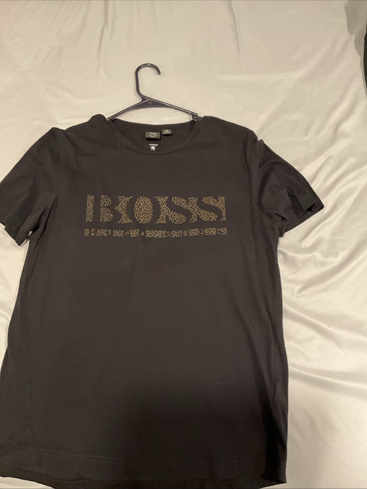 Boss men’s t-shirt size M black trendy modern fancy soft