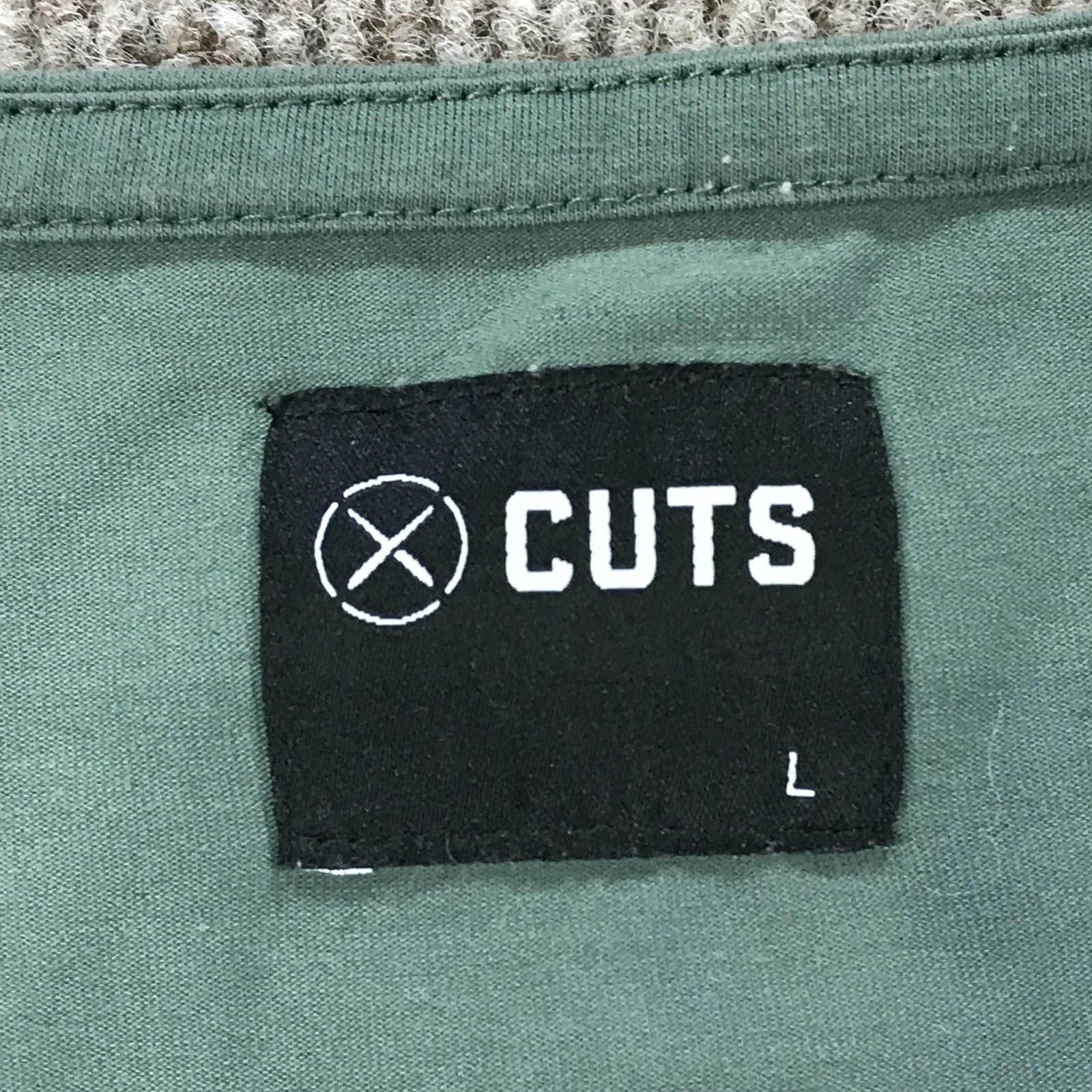 CUTS Henley Shirt Mens Large Green PYCA Pro Stretch Curved Hem Tee Soft Casual gallery