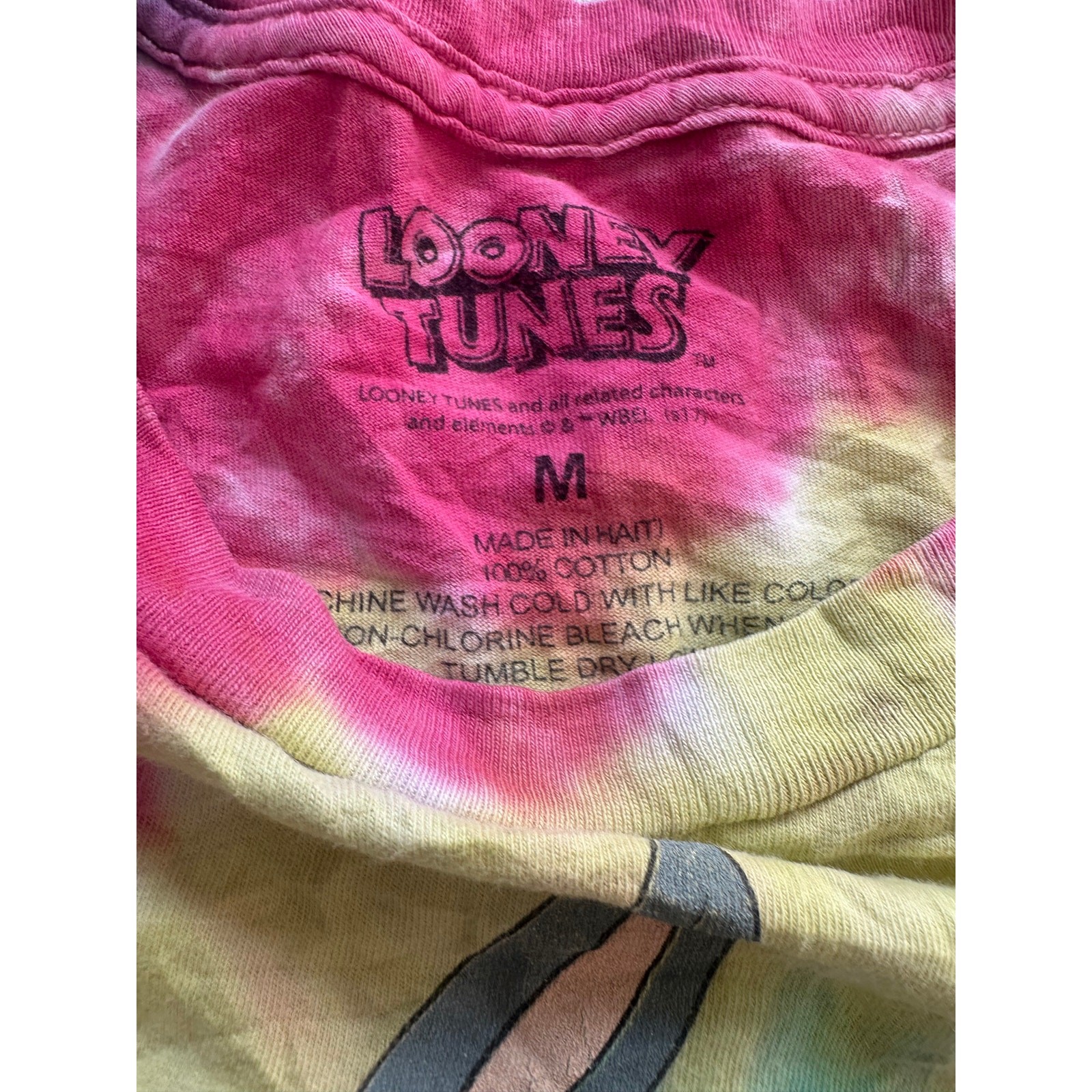 Looney Tunes 90s Hip Hop Dye T-Shirt - Size Medium gallery
