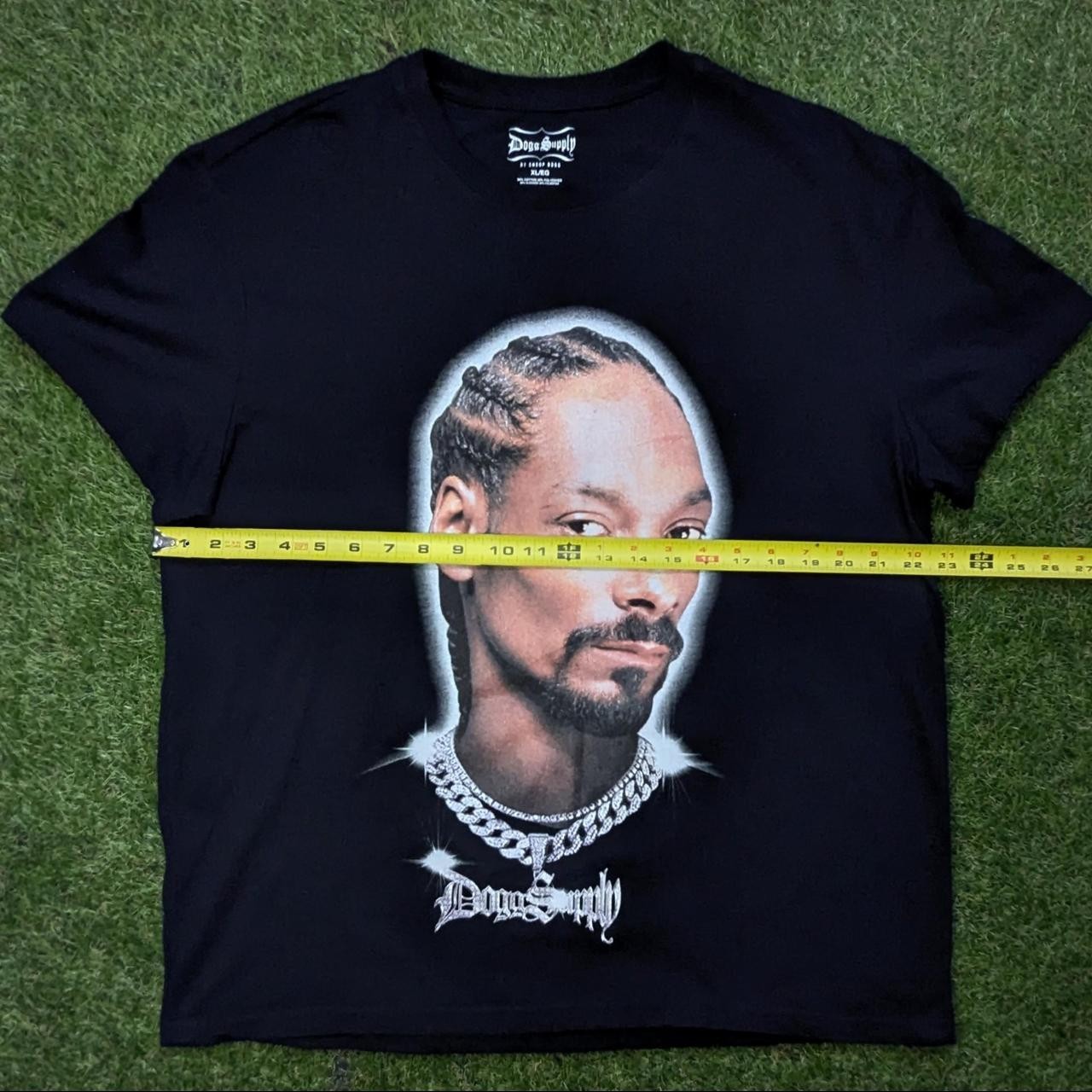 XL DoggSupply Snoop Dogg Headshot and Chain Graphic Black Tee gallery