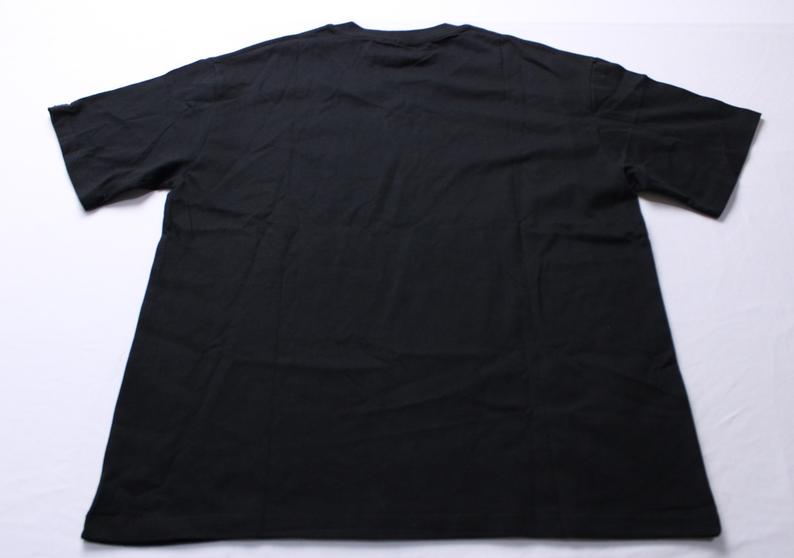 AoKLoK Unisex Unseen Echoes Addicted to Your Eyes Shirt AP2 Black Small NWT gallery