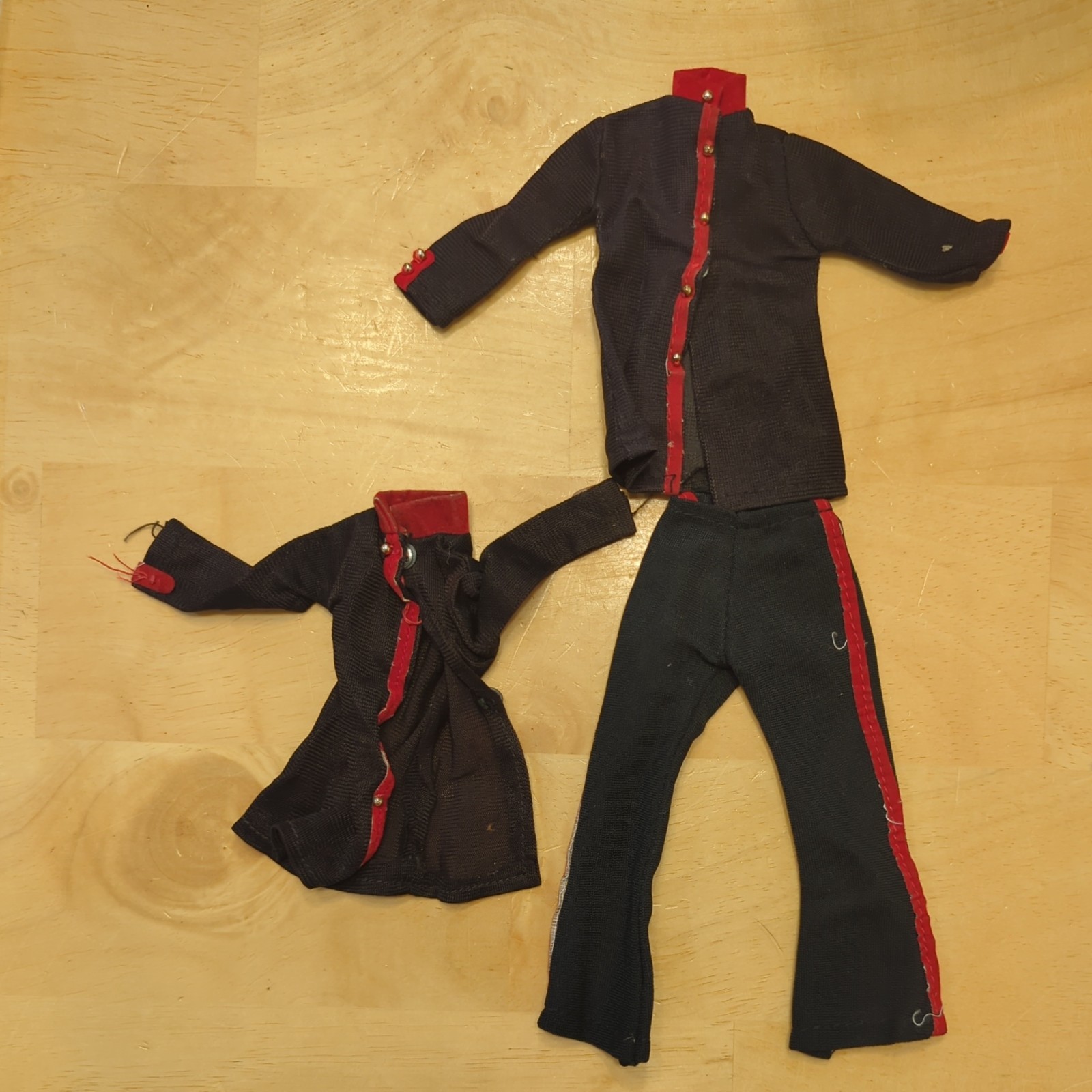 1723 Maddie Mod Salvation Army Outfit Black & Red Pants & Shirt 1970 w/2nd shirt