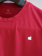 APPLE Official MAC Computer Store Employee RED Tech Staff T-Shirt Size LARGE