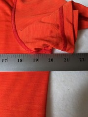 American Eagle Shirt Mens medium active wear red small hole back see photo