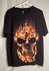 Way To Celebrate Halloween Shirt Burning Skull Men’s Large