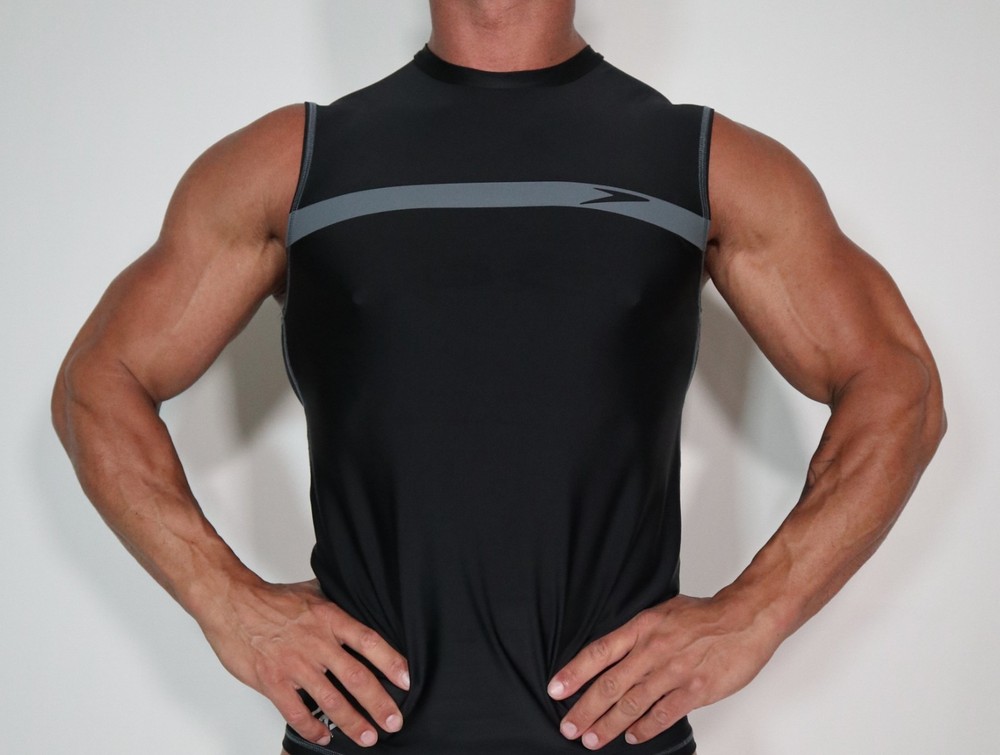 MEN’S THICK NYLON SLEEVELESS SHIRT SIZE MEDIUM