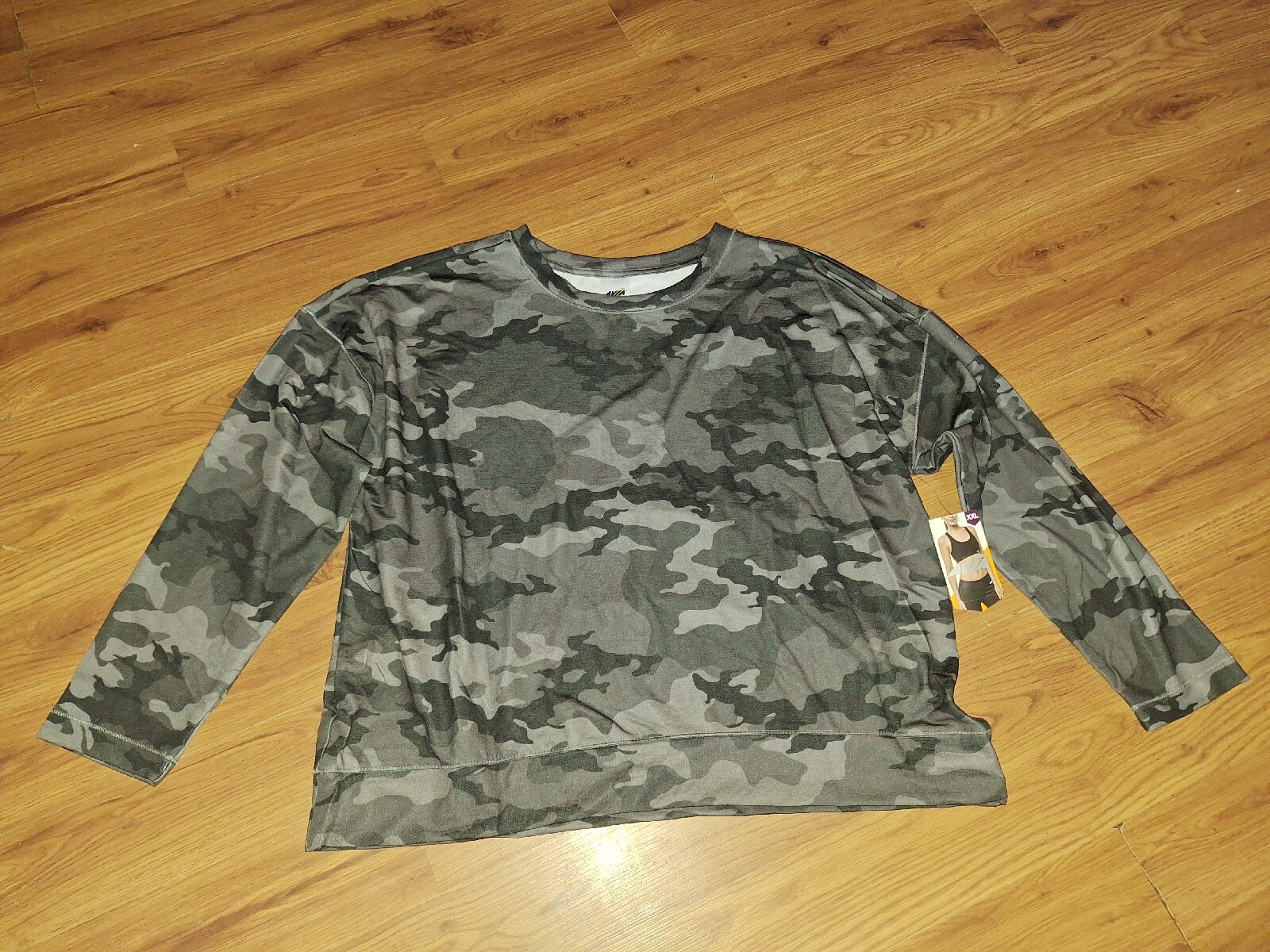 NEW womens size XXL Avia soft  gray camo long sleeve shirt   (B5C)