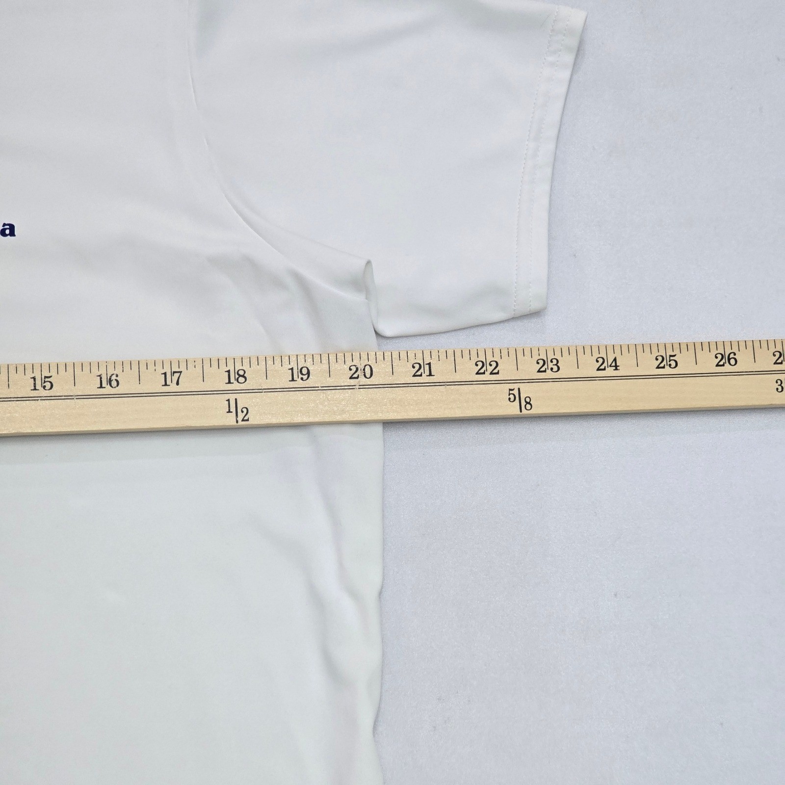Patagonia Capilene Cool Daily Graphic Shirt Mens Medium White Wave UPF 50+ Tee gallery