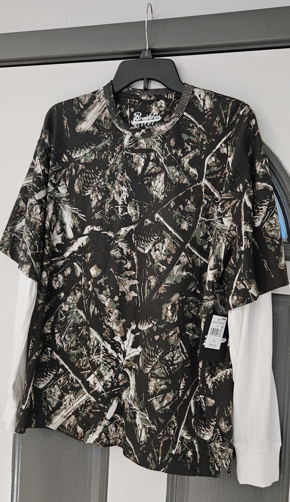 Brooklyn Cloth long sleeve camouflage shirt features a layered design Camo Sz SM gallery