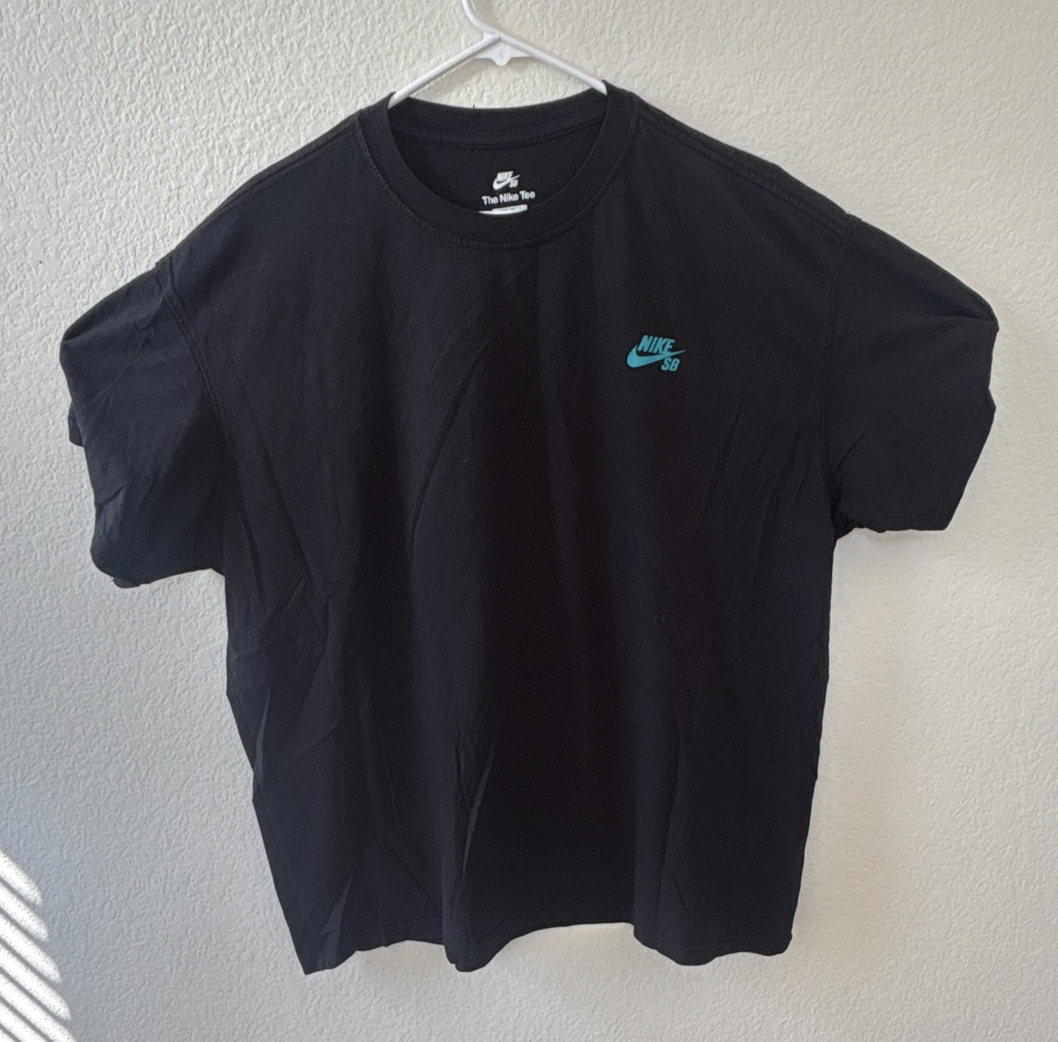 Nike SB The Nike Tee Black Graphic Logo T-Shirt Men’s 2XL Loose Fit Crew Neck gallery