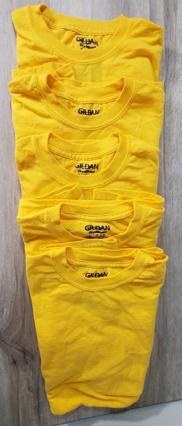 10 Count Yellow Gildan Dryblend T-Shirts. Med 50% Cotton/ Poly Several Available