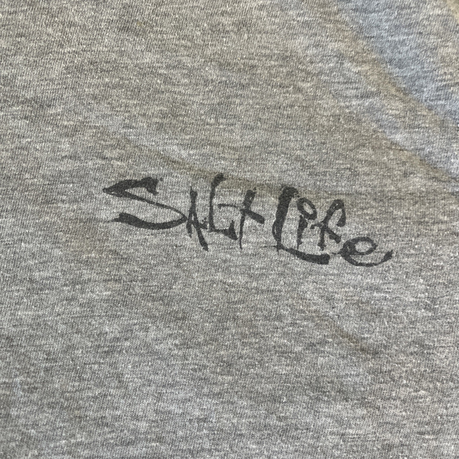 Men's Short Sleeve Gray Salt Life T-Shirt Diving Flag And Skull Size Small gallery