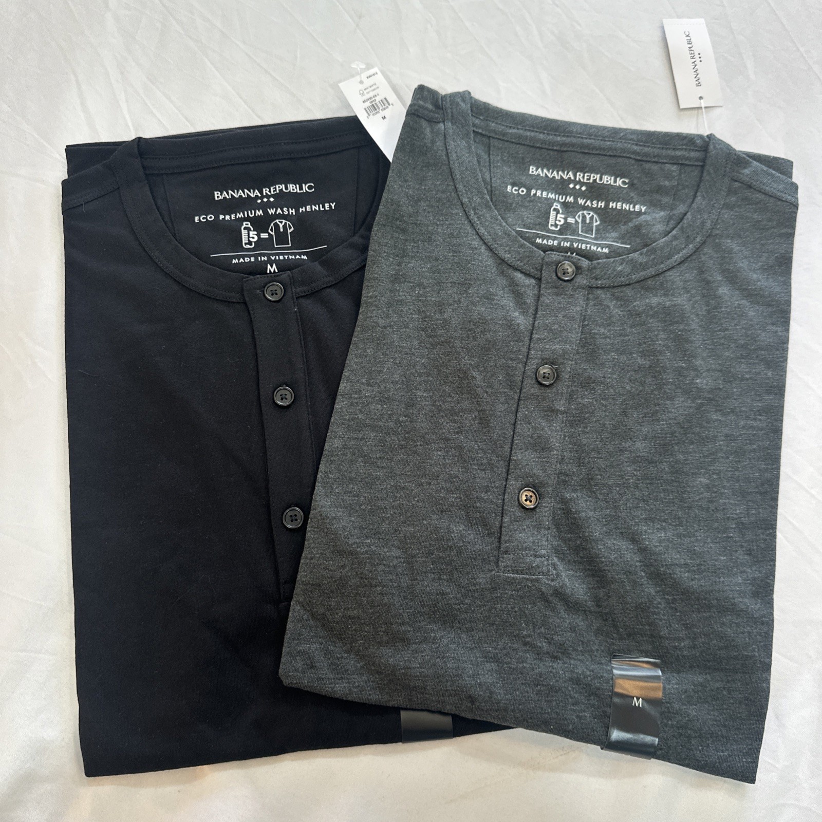 (2) Banana Republic Men Sz M Prem. Wash Henley Short Sleeve Black & Grey T-Shirt gallery