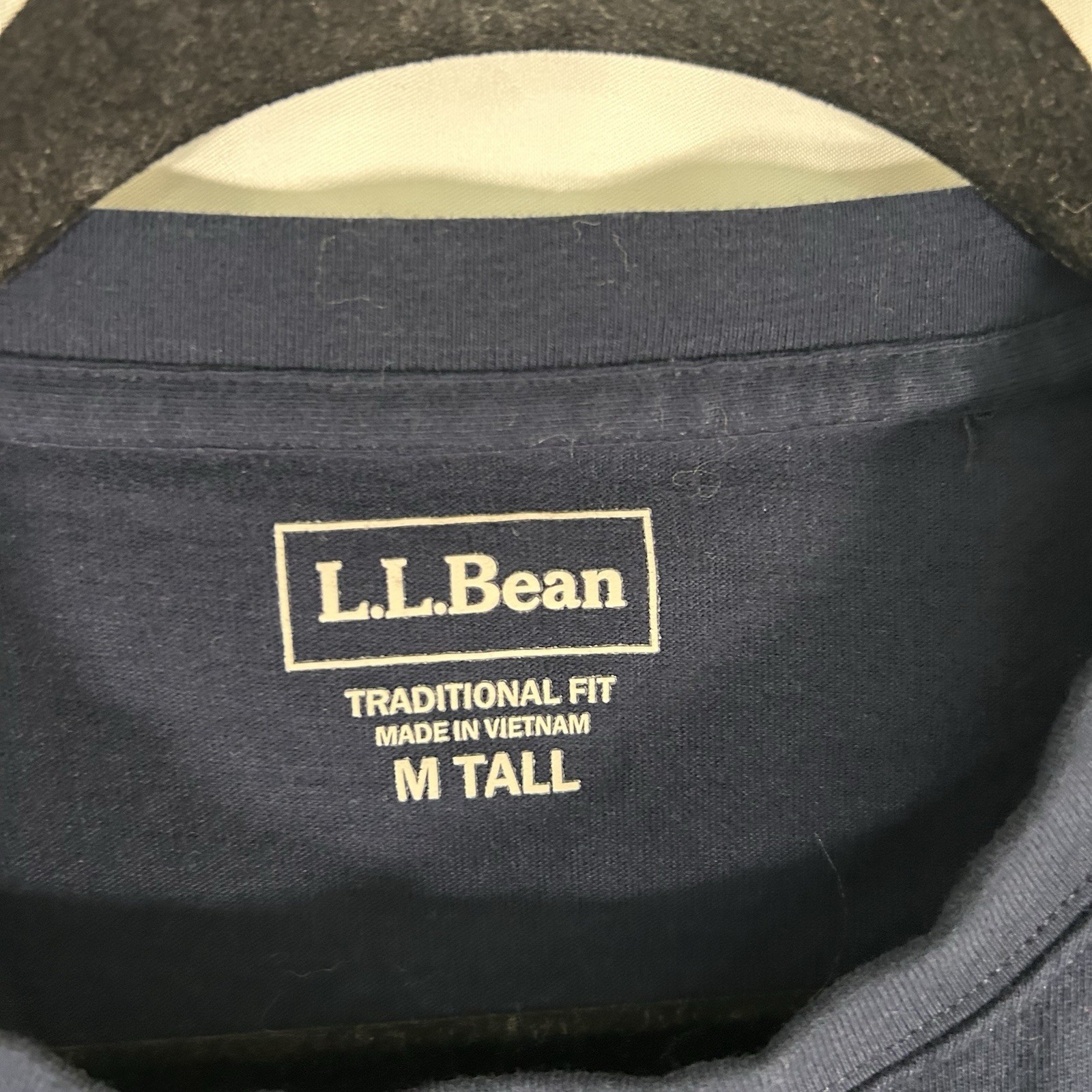 LL Bean Shirt Mens Medium Tall Black Short Sleeve Crew Neck Outdoor Print Cotton gallery