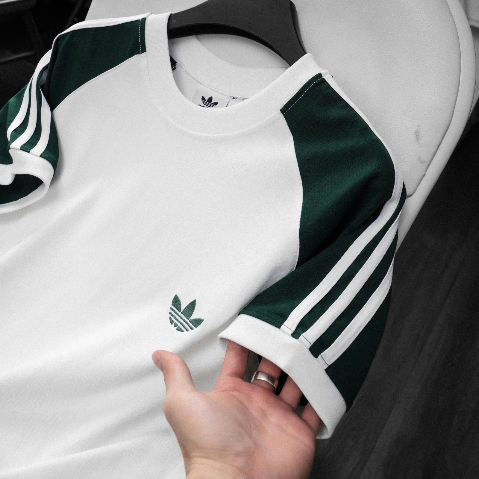 ADIDAS ORIGINALS 3-STRIPES CALIFORNIA Retro Trefoil TEE SHIRT ~ GREEN WHITE gallery