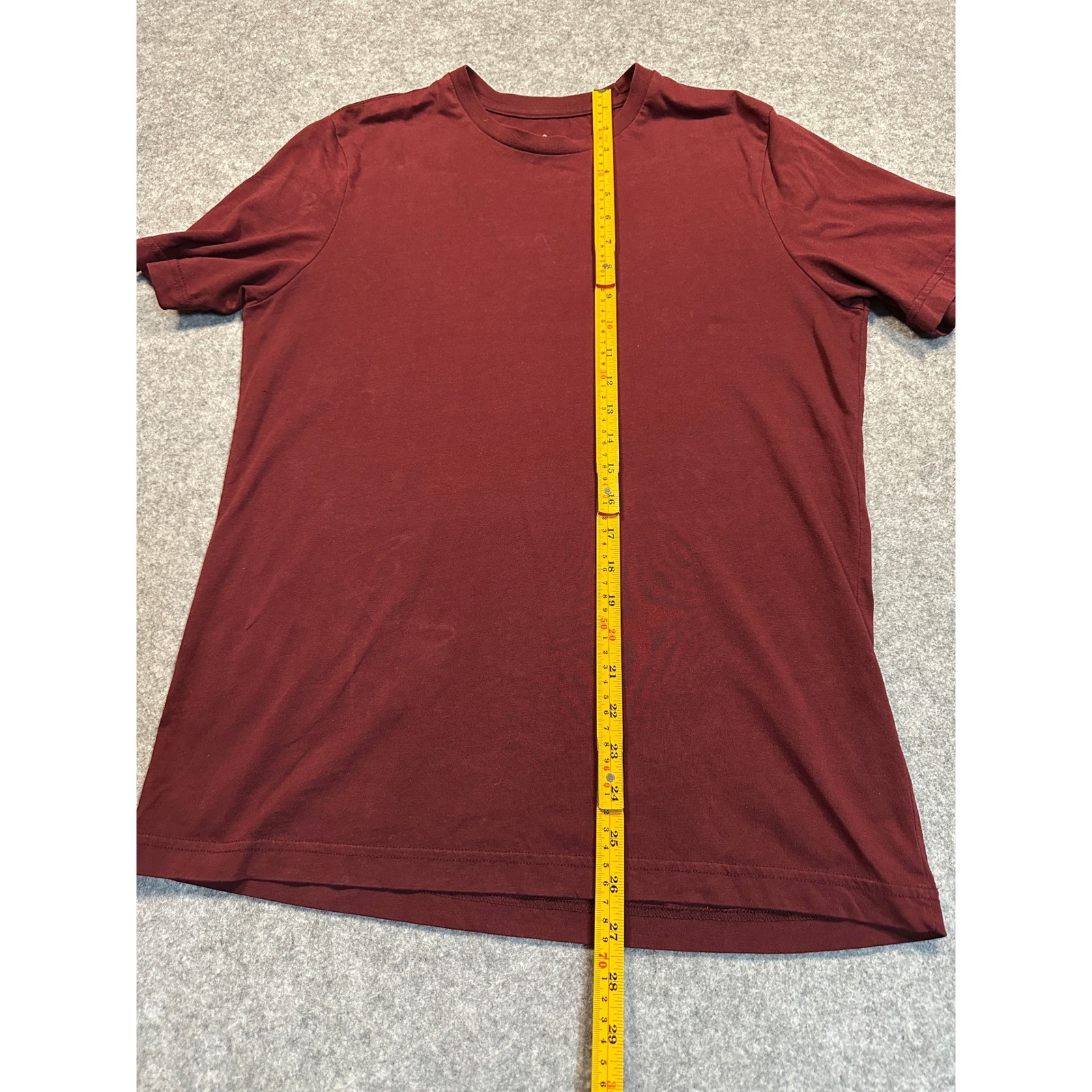 St. John's Bay Classic Menswear T-Shirt Small Burgundy Cotton Blend Short Sleeve gallery