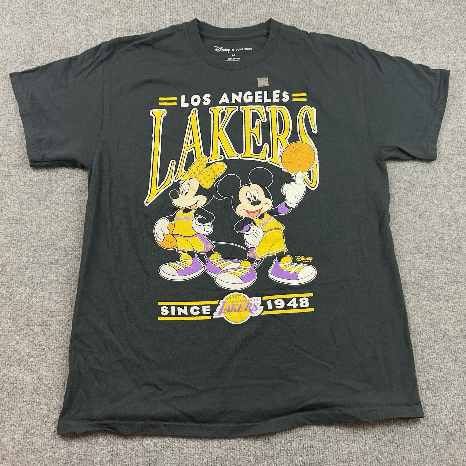 Los Angeles Lakers X Disney Mickey Squad / Graphic T-Shirt Adult Size Medium gallery