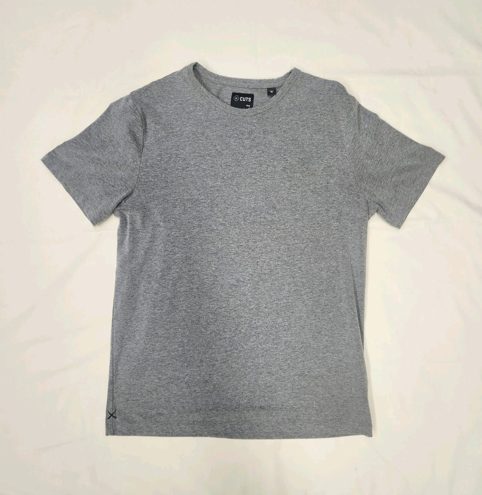 Cuts Clothing Classic Fit Gray Short Sleeve T-Shirt Men’s Size Medium Casual Tee