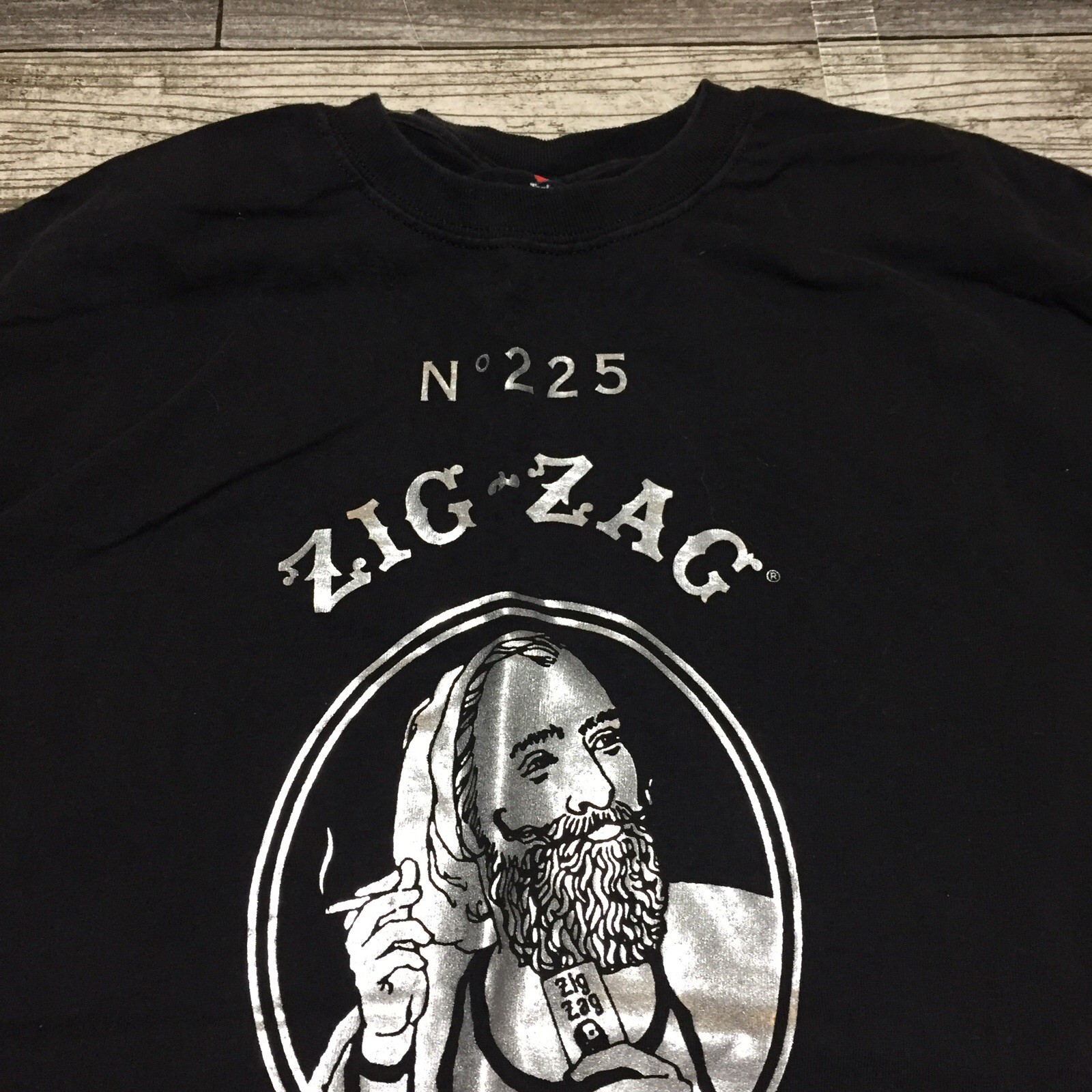 Hanes Zig Zag Rolling Papers T Shirt Men’s M Black Shiny Silver Short Sleeve gallery