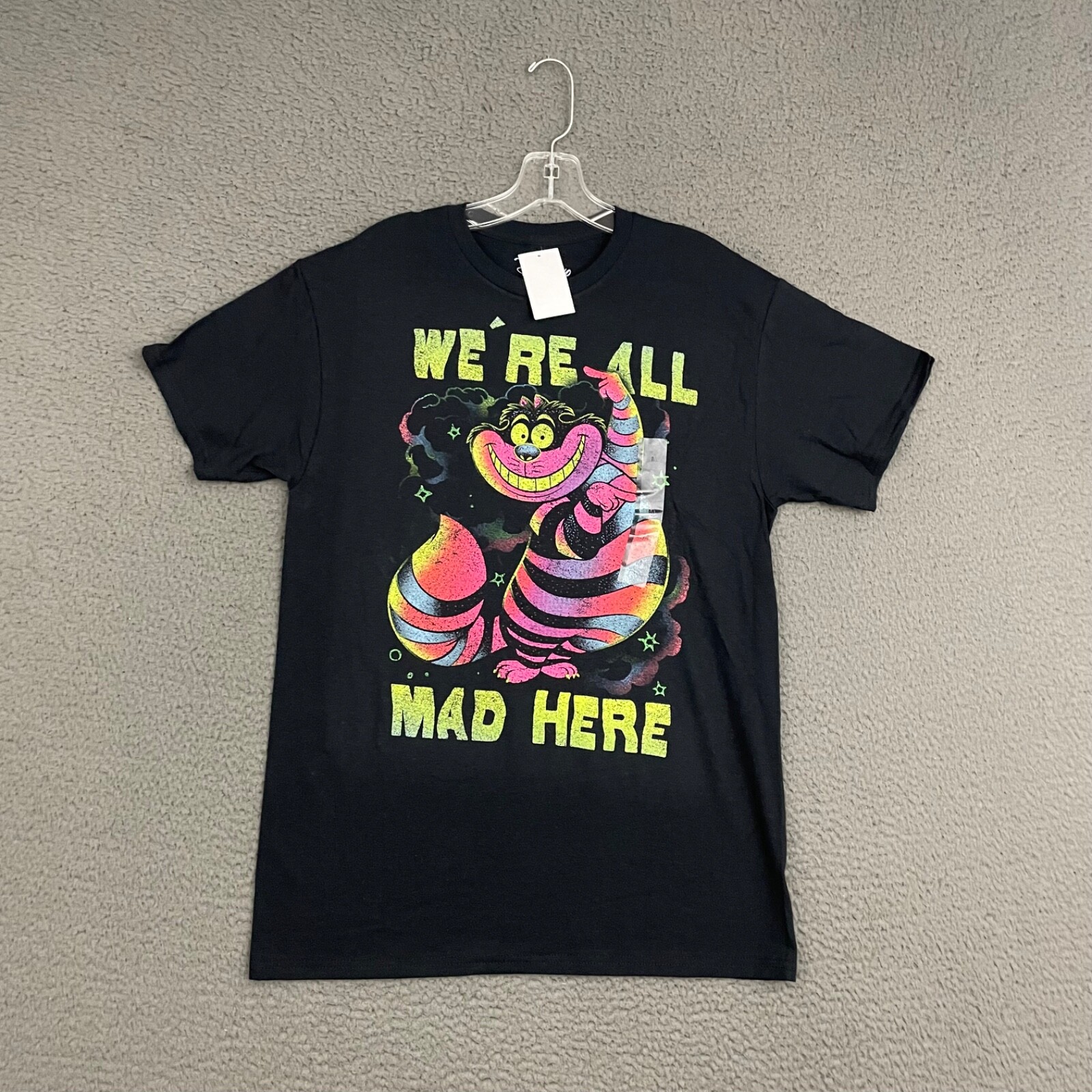 Disney T-Shirt Mens Medium Black Cheshire Cat Alice In Wonderland Casual Cartoon