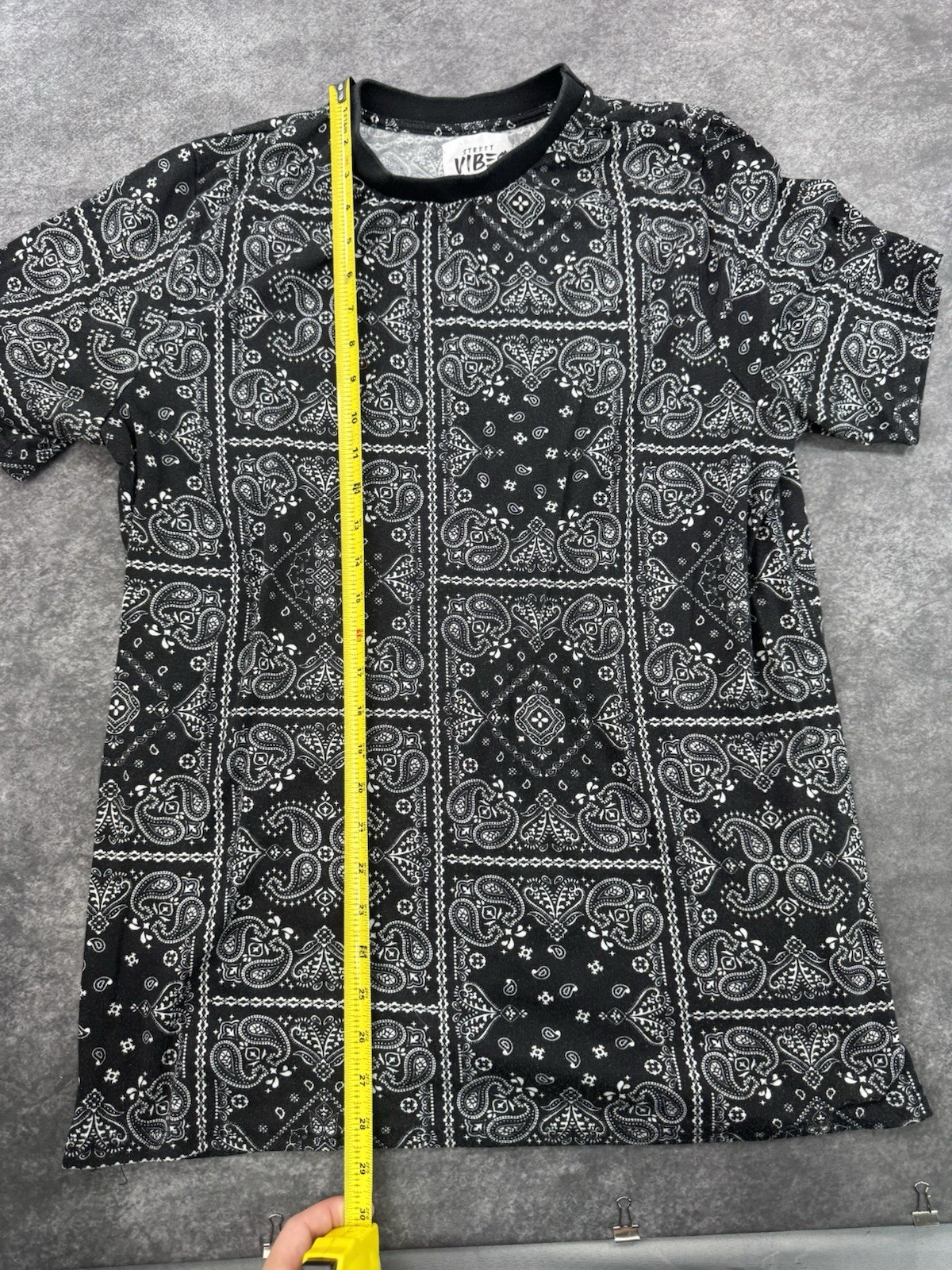 Street Vibes Black & White Short Sleeve Paisley Print Shirt Mens Large Bandana gallery