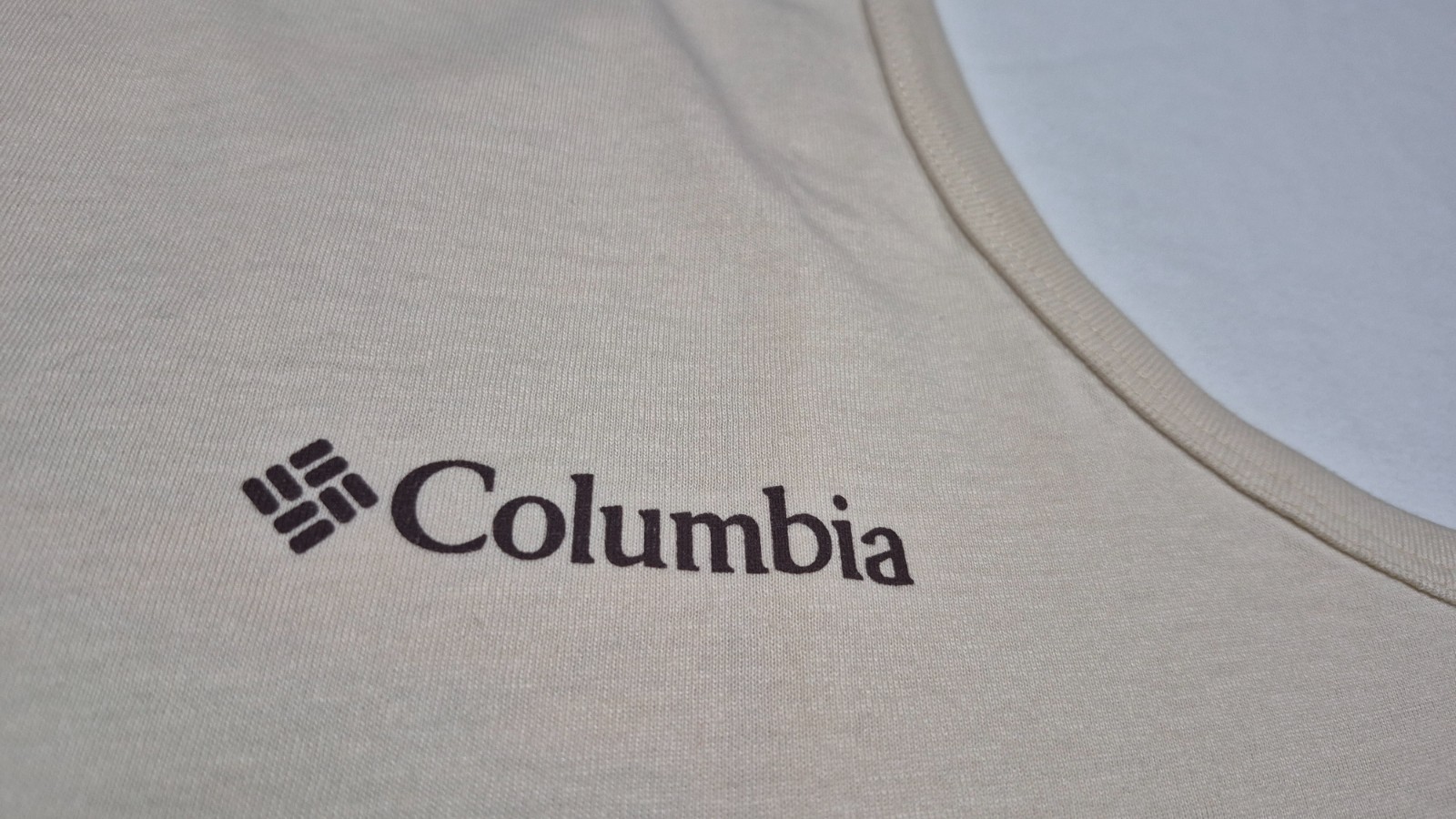 Columbia Men's Outdoor Graphic BaigeTank Top Black Sleeveless Sports SZ Medium gallery