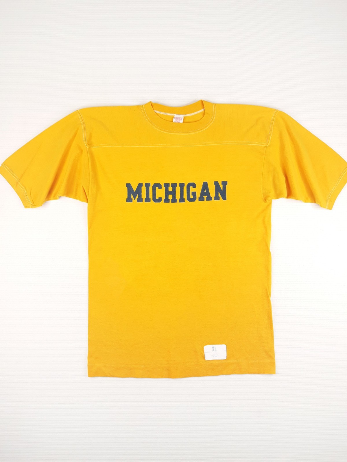 Vintage UNIVERSITY of MICHIGAN WOLVERINES T-shirt 80s Jersey NCAA USA Football M