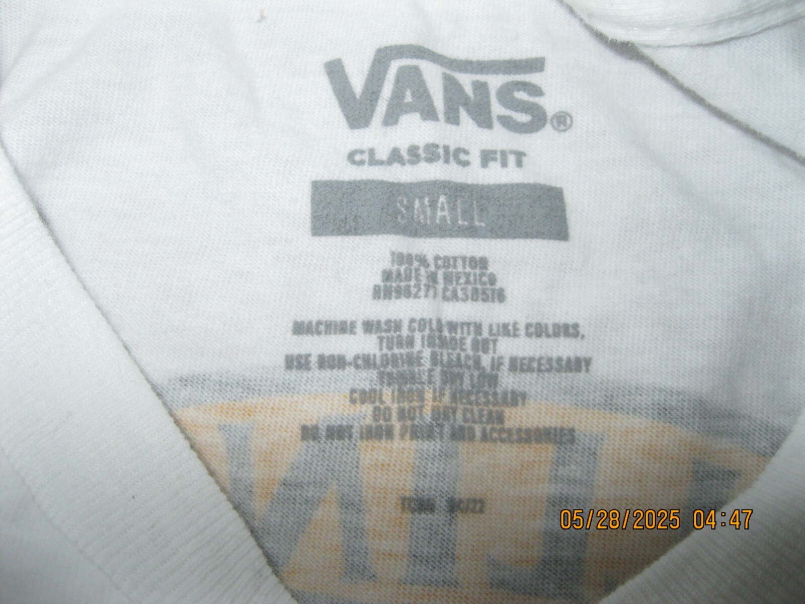 NWOT Vans Off the Wall Chillin Since 1966 Men Shirt Size SMALL Classic Fit gallery