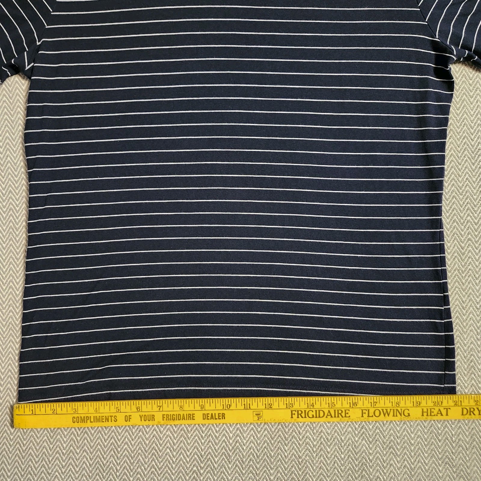 Banana Republic T Shirt Mens Large Blue Striped Short Sleeve Crew Neck Casual gallery