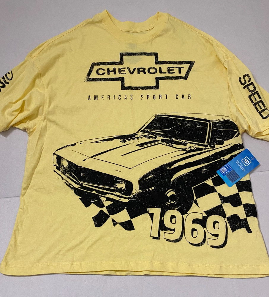 1969 Chevy Chevelle SS Yellow with Black Muscle Car T-Shirt General Motors NWT