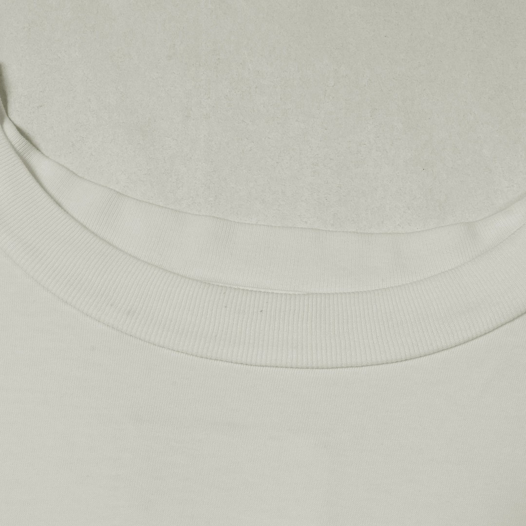 Maison Margiela T-shirt White Size: 40 | 21SS Red Tape Calendar Logo Used BEEG-0 gallery