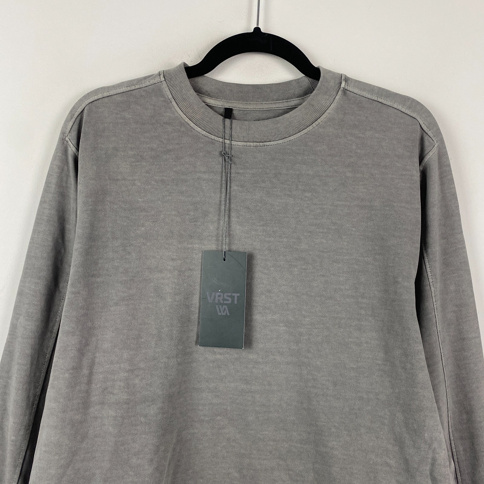 VRST Heavyweight Tee Mens Medium Long Sleeve T Shirt Gray Crew Neck gallery