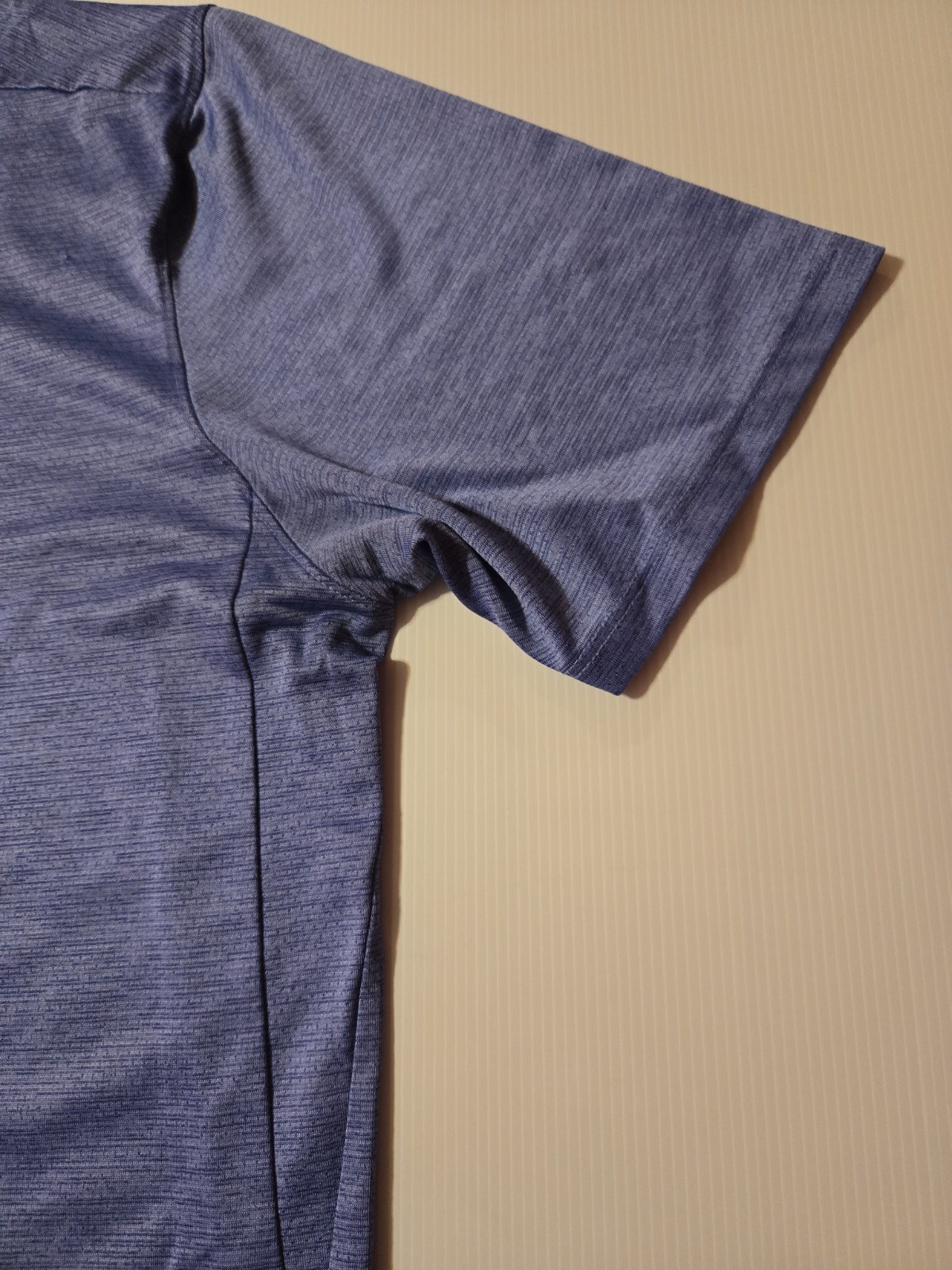 Under Armour Men's 2XL Blue Loose Fit Activewear Casual Tee Split Tail-EUC gallery