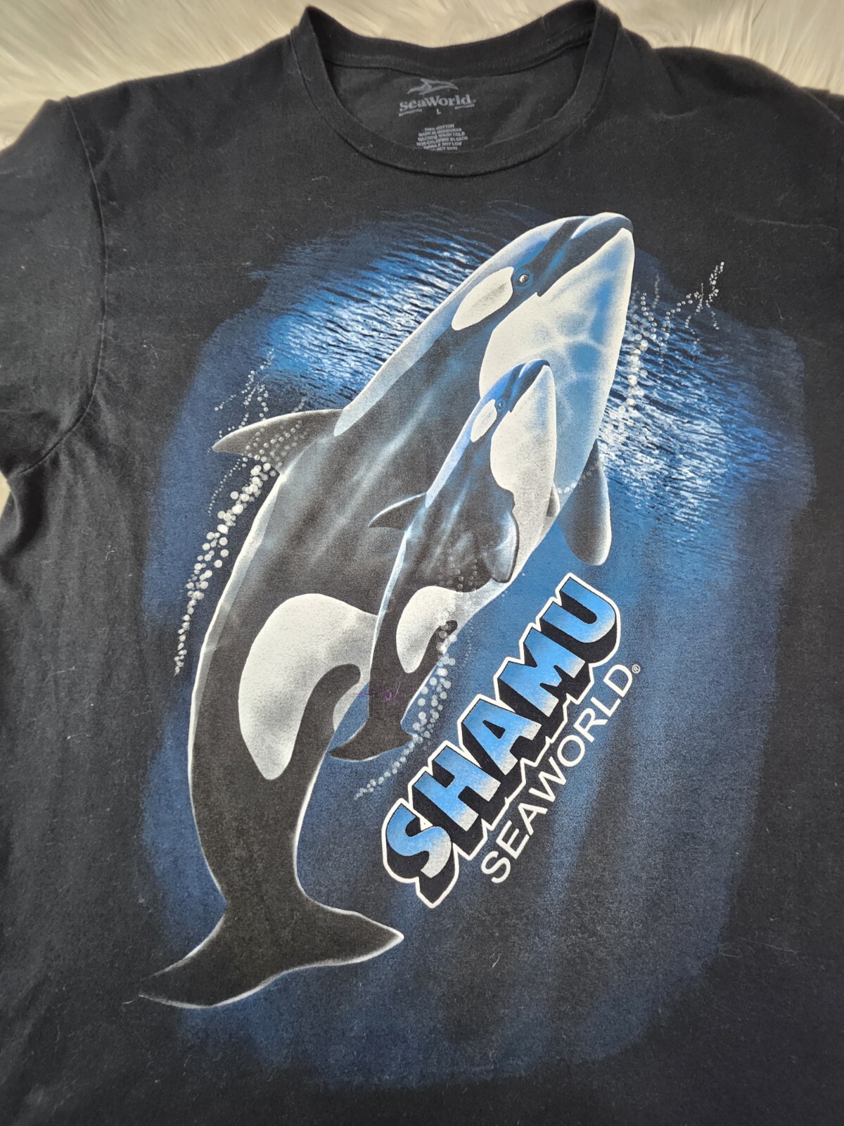 Sea world shamu shirt Black (L)